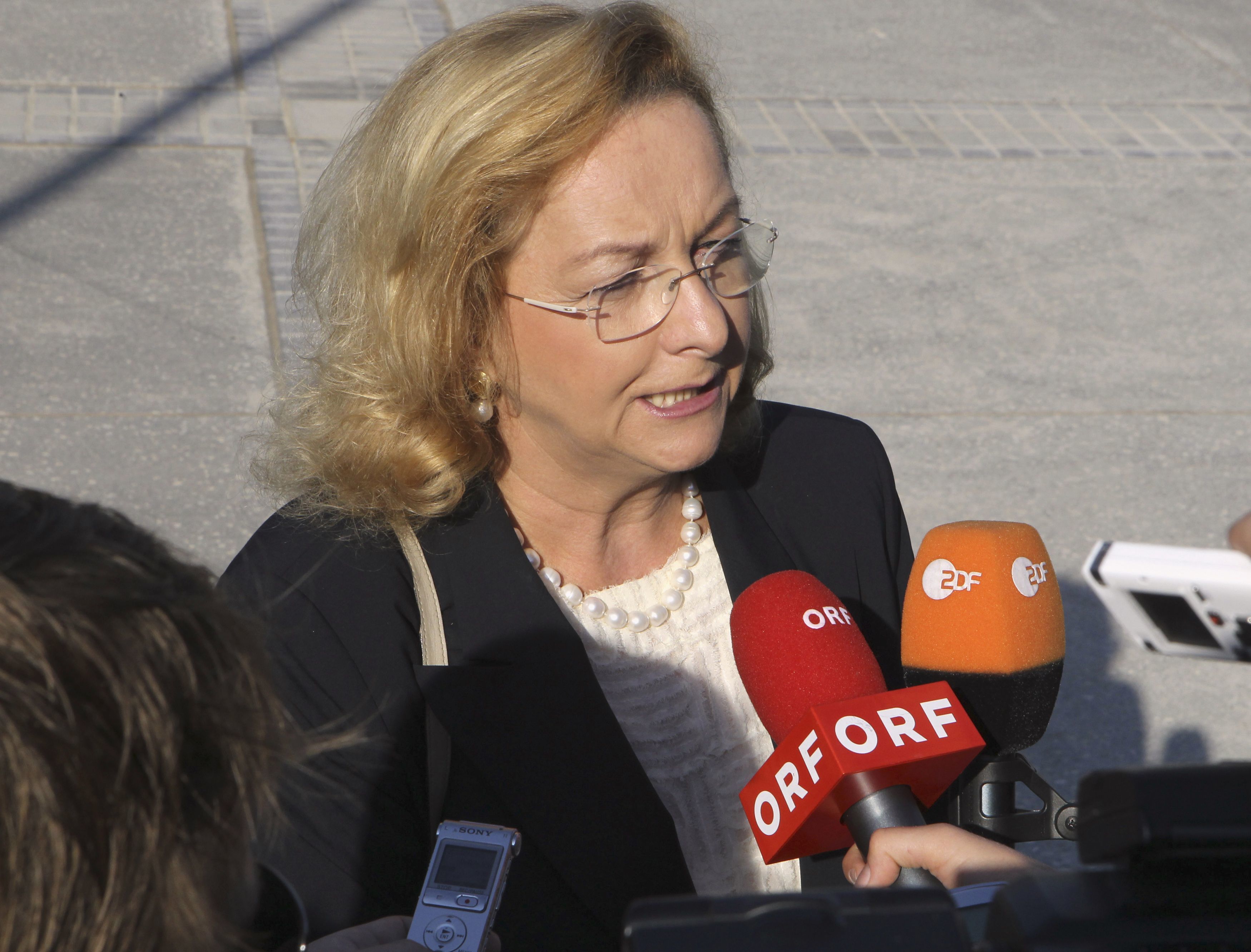 Φέκτερ: Η εκταμίευση της δόσης στην Ελλάδα δεν θα καθυστερήσει μέχρι τέλους του χρόνου