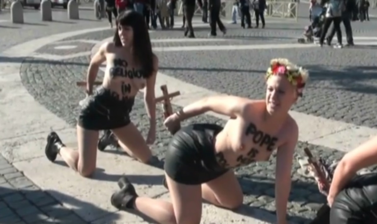 Ντροπή! Αυτή τη φορά ξεπέρασαν κάθε όριο οι Femen – ΒΙΝΤΕΟ
