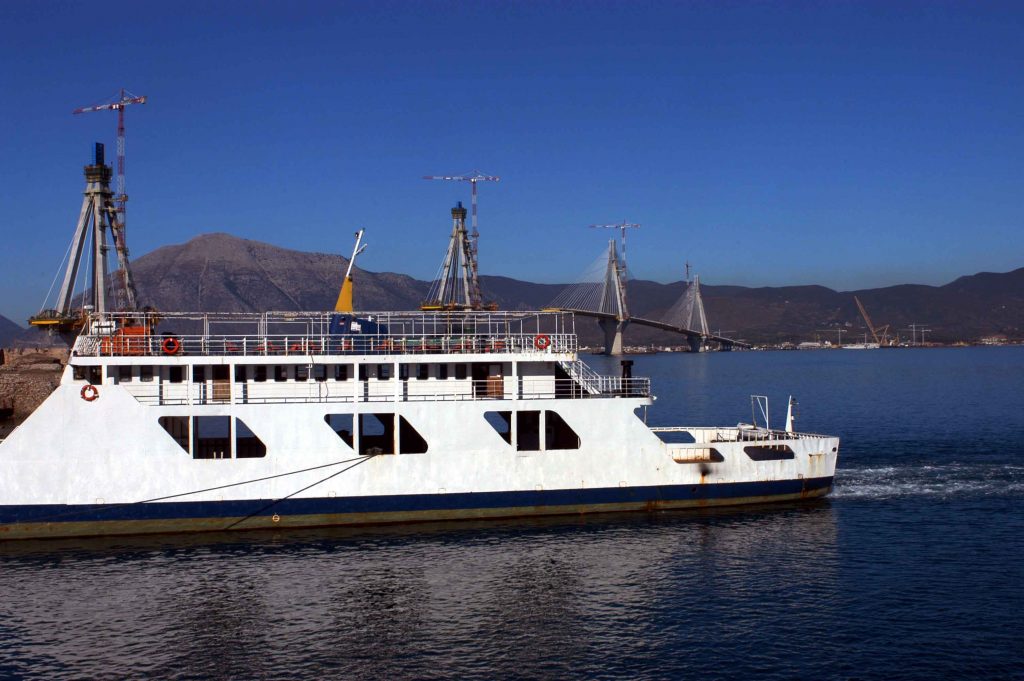 Μέχρι τη Δευτέρα (13/5) η προθεσμία για τις εταιρίες με φέρι μπόουτ στη Σαλαμίνα