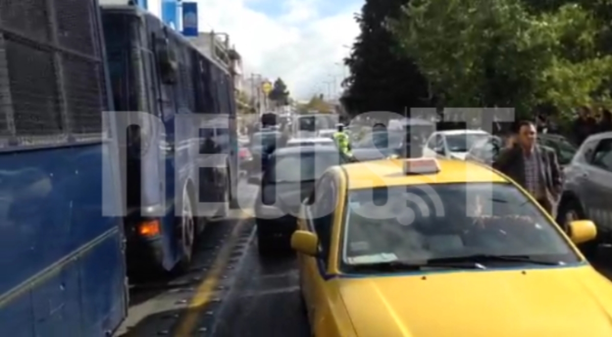 Κυκλοφοριακό χάος στην Μεσογείων