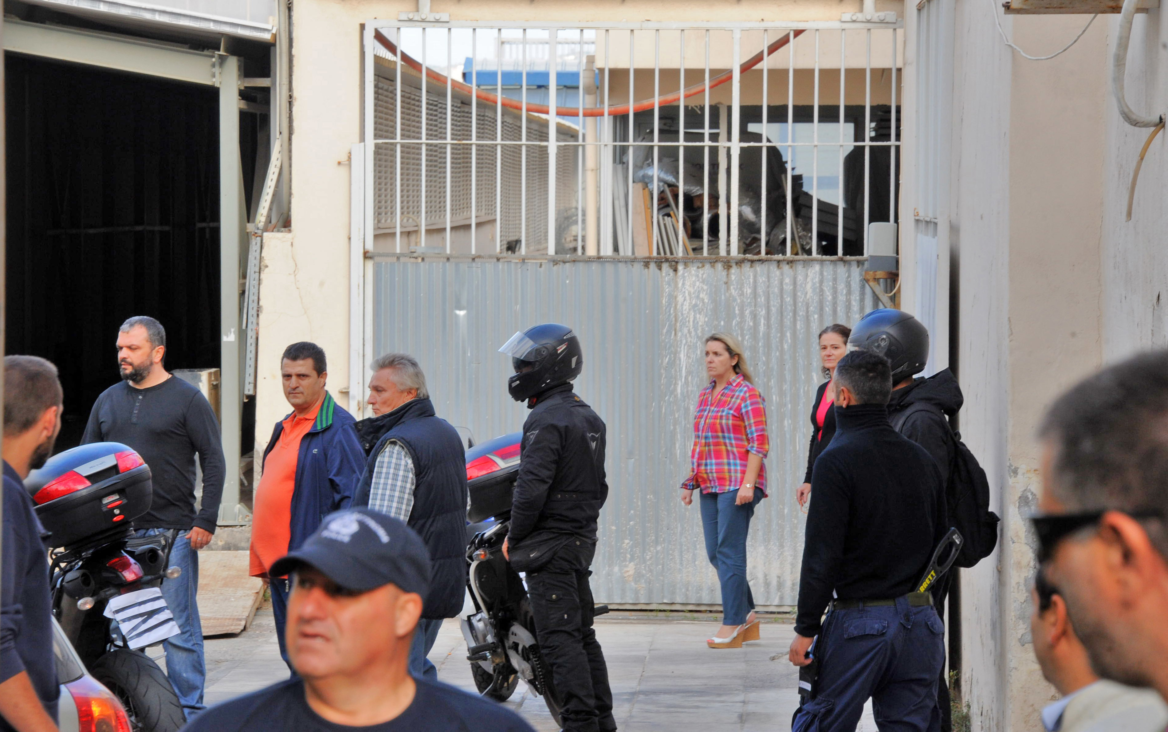 Ούρλιαζαν και έβριζαν οι κρατούμενοι στον Κορυδαλλό – Δεν θέλουν εκεί Μιχαλολιάκο και Λαγό