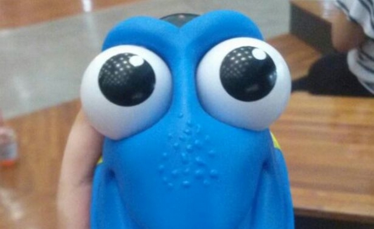 Αγόρασε ένα πορτατίφ “Finding Dory” και κόντεψε να πάθει καρδιά όταν το άναψε! [pic]