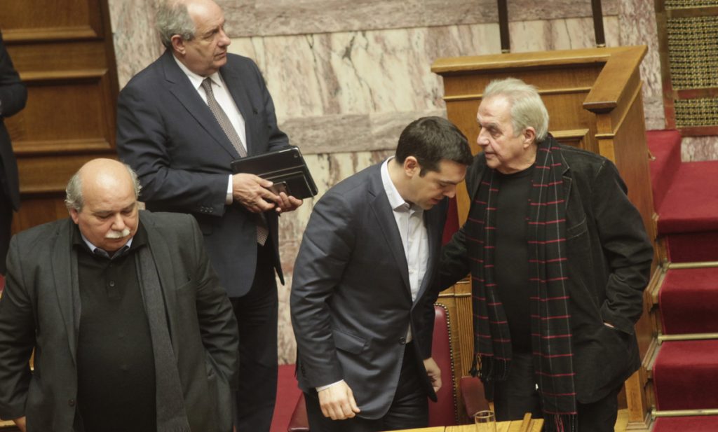 Φλαμπουράρης: Φέρτε όλοι τα λεφτά σας στην Ελλάδα – Αγώνα ύπαρξης δίνουμε