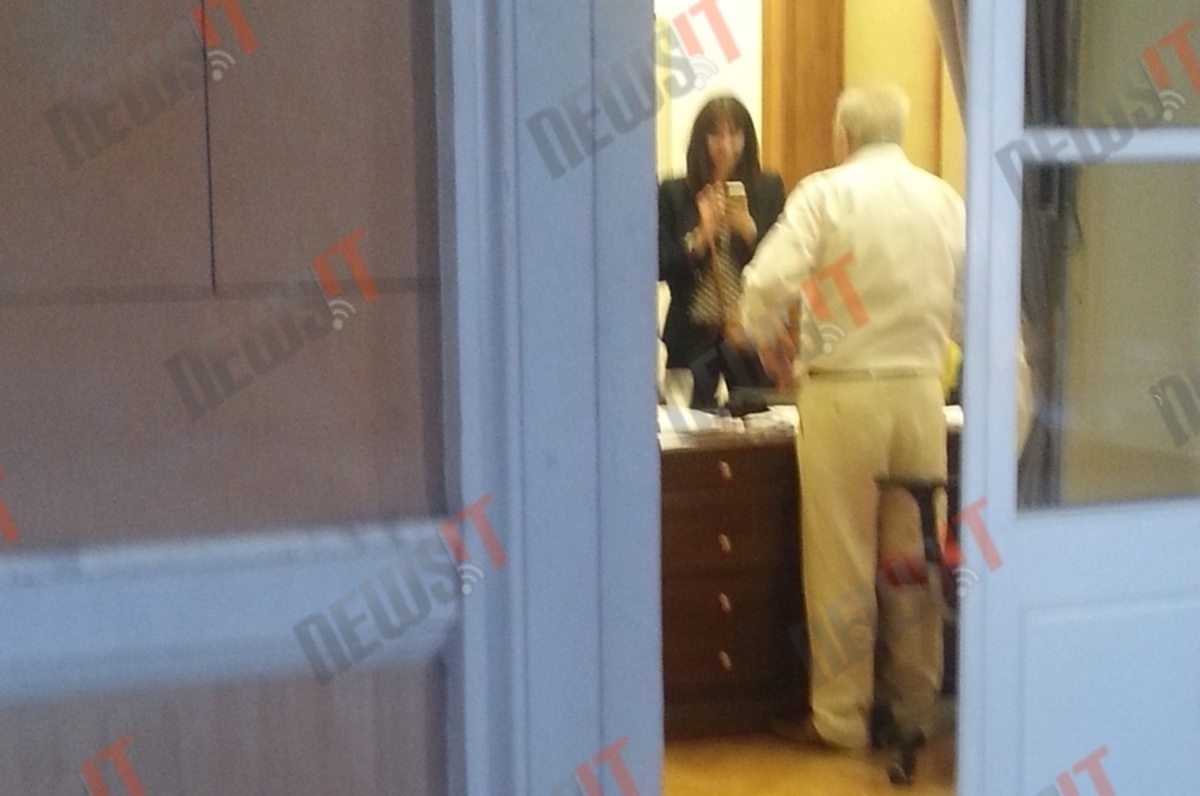 Εκλογικός νόμος: Η σύσκεψη “κορυφής” και το… τετ α τετ (ΦΩΤΟ)