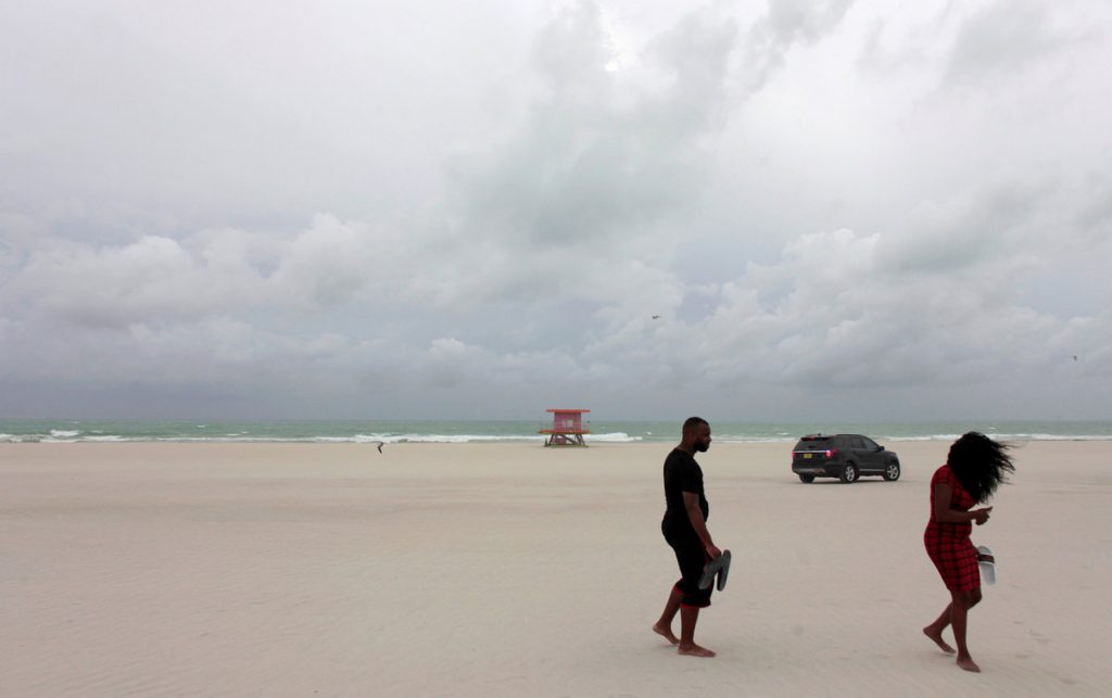 “Εκατόμβη” νεκρών από τον κυκλώνα Μάθιου – Συναγερμός σε Φλόριντα, Τζόρτζια και Νότια Καρολίνα