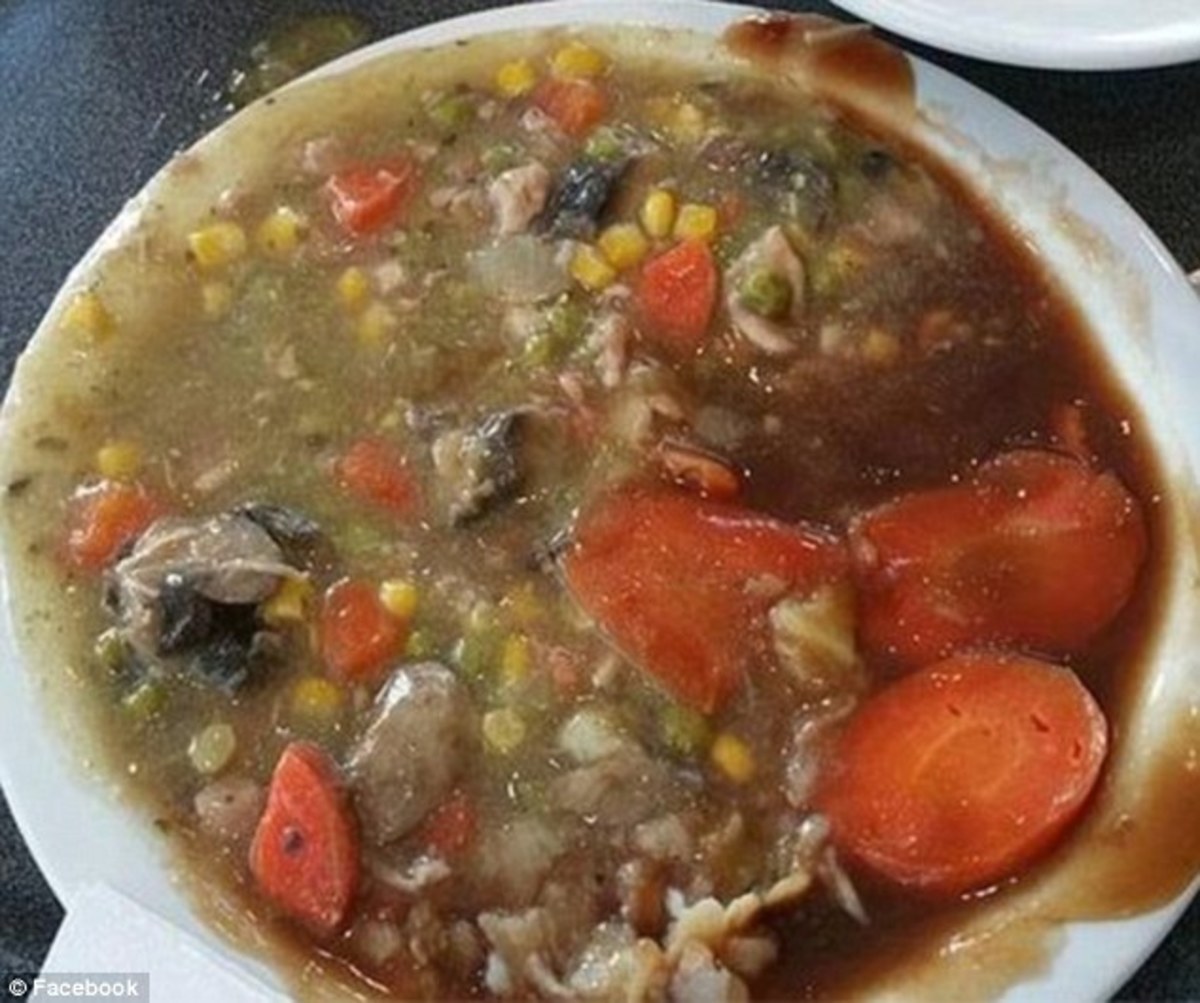 Φαγητό με σκουλήκια και μούχλα! Αυτά ταΐζουν τους φαντάρους (ΦΩΤΟ)