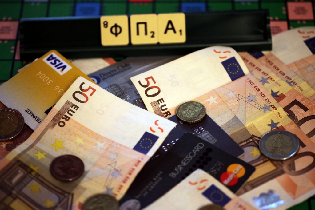 Ρευστά όλα με τον ΦΠΑ – Τρύπα στα έσοδα “καταπίνει” την έκπτωση 3% – Η λίστα με τα προϊόντα που θα αλλάξουν τιμές