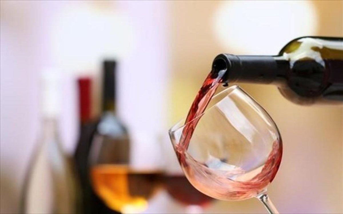 Νέος φόρος στο κρασί – Ακριβαίνει από την Πρωτοχρονιά