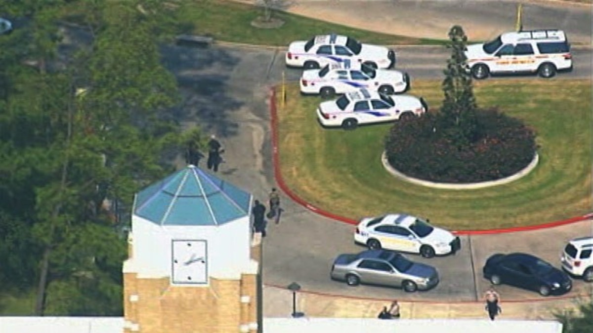 Συναγερμός στο Τέξας από ένοπλο που πυροβολεί σε σχολείο