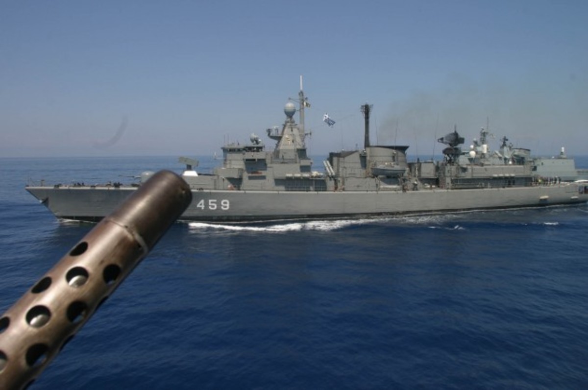 Νέα αποστολή του Πολεμικού Ναυτιικού στη Λιβύη για 1000 Κινέζους!