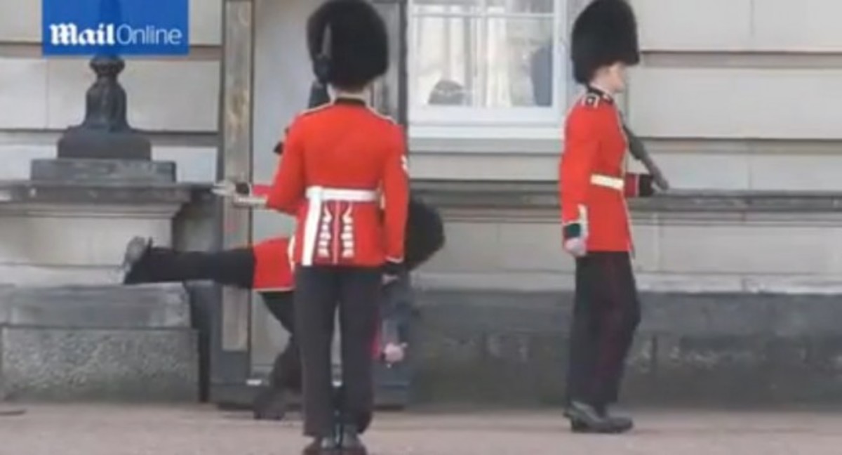 Ατύχημα φρουρού στο Μπάκιγχαμ