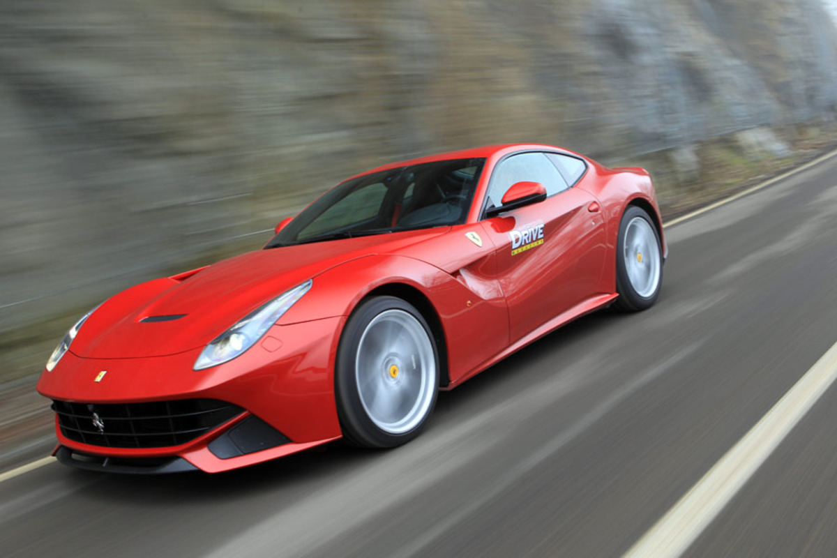 Οδηγούμε τη Ferrari F12 Berlinetta