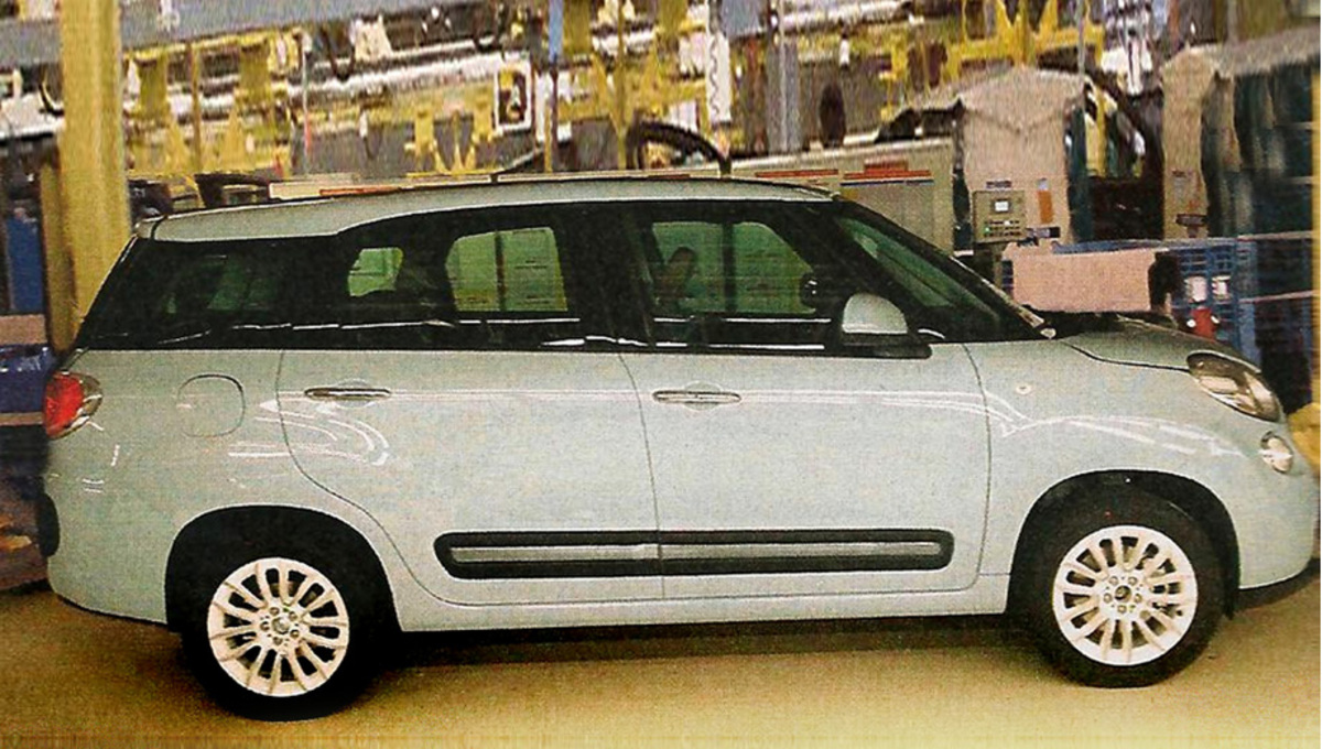 Πρόωρη αποκάλυψη για το Fiat 500XL