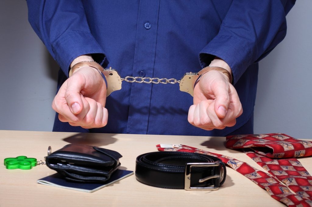 Οι ποινές που θα ισχύσουν για ληξιπρόθεσμα χρέη και φοροδιαφυγή