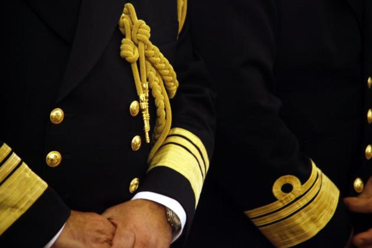 Στρατιωτικός απαιτεί την διαγραφή του από “θεσμική” Ένωση Αποστράτων – Τι λέει σε αναφορά του