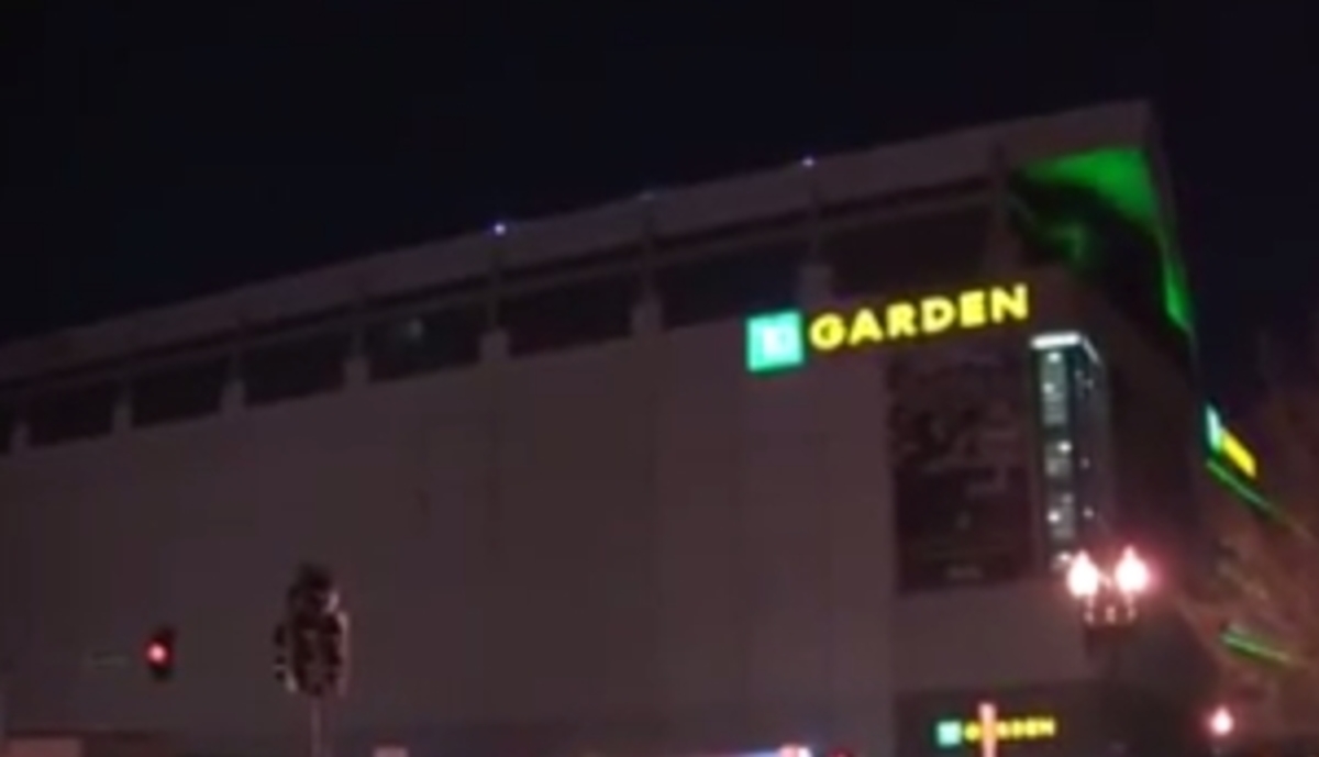Μαχαιρώθηκε φίλαθλος των Μπόστον Σέλτικς μέσα στο Γκάρντεν (VIDEO)