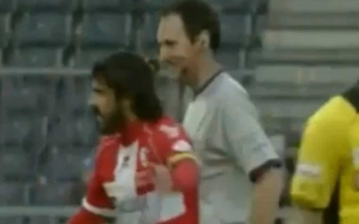 Και…διαιτητής ο Γκατούζο – Έδειξε κίτρινη σε αντίπαλο (VIDEO)