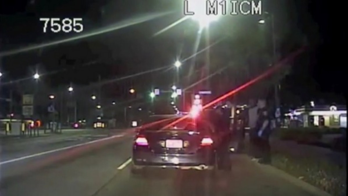 Γέννησε μέσα σε αυτοκίνητο