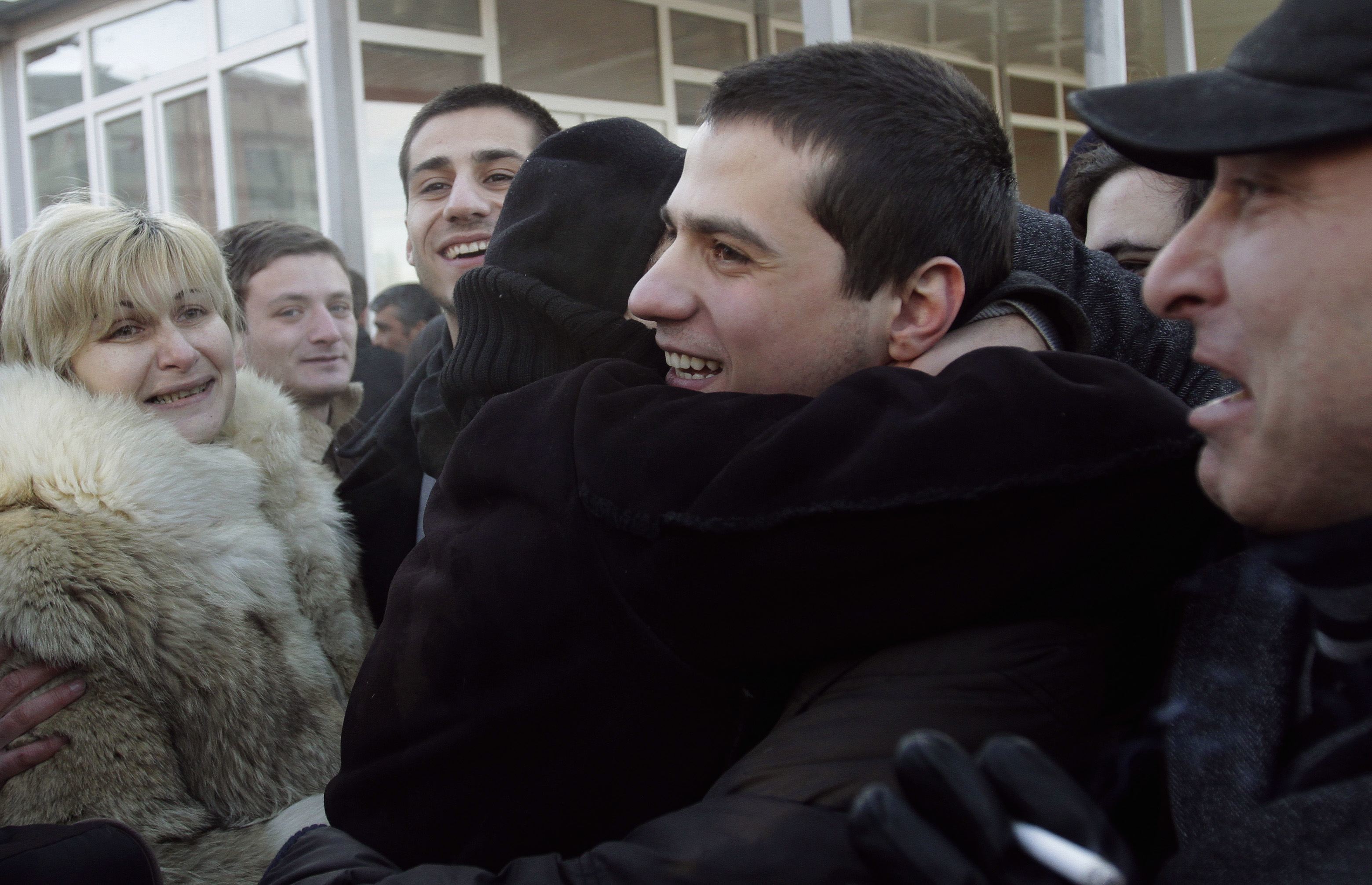 Γεωργία: Ελεύθεροι αφέθηκαν 190 “πολιτικοί κρατούμενοι”