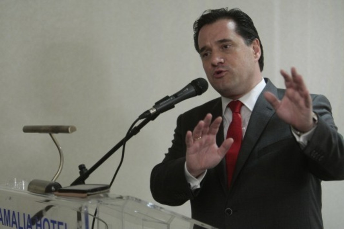 Τράτζικ, Αδωνι, τράτζικ, Βρούτση…