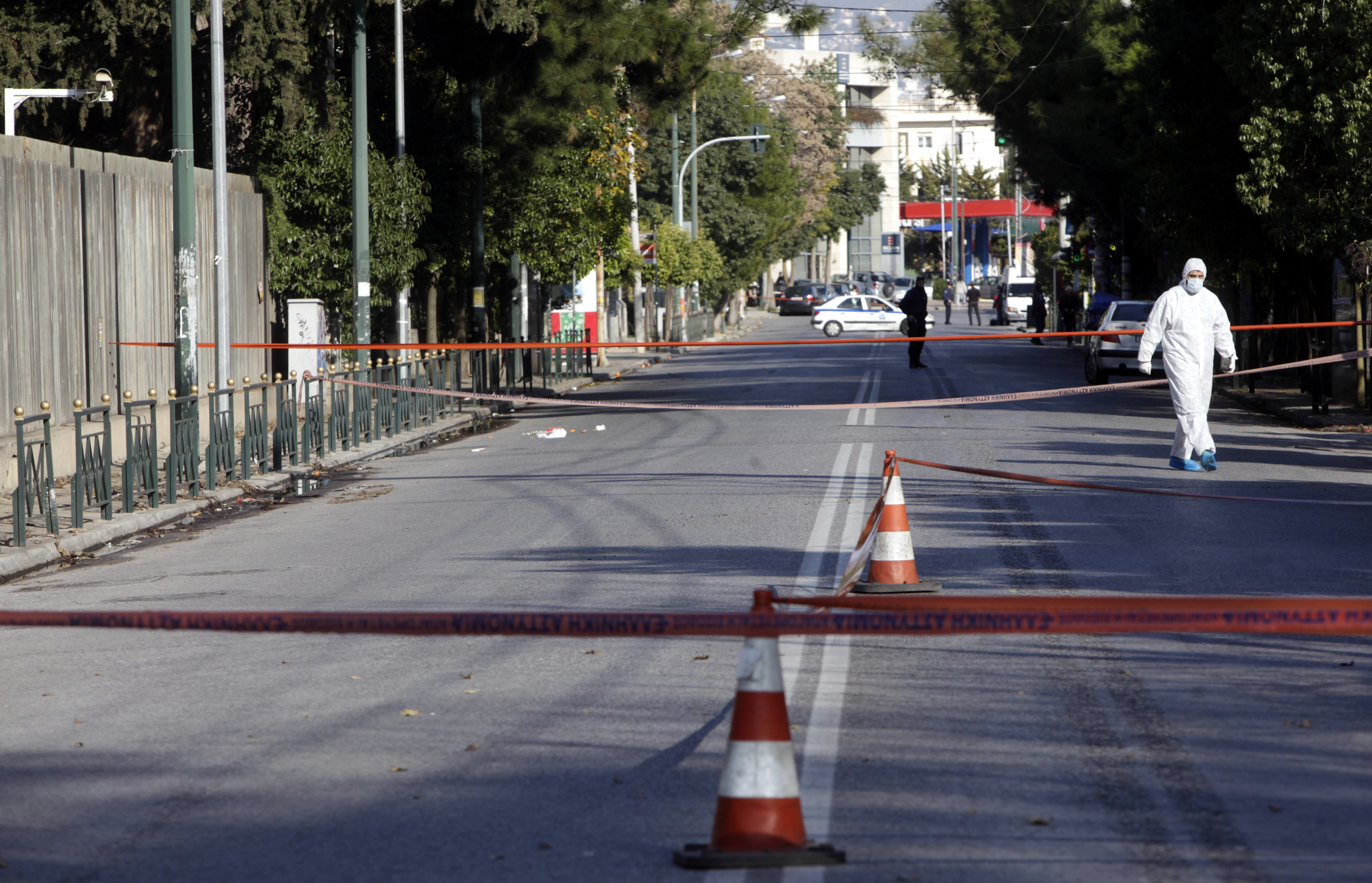 Τους “τσιλιαδόρους” της επίθεσης στο σπίτι του πρέσβη ψάχνει η ΕΛ.ΑΣ.- Έχει υποψίες για την ταυτότητά τους