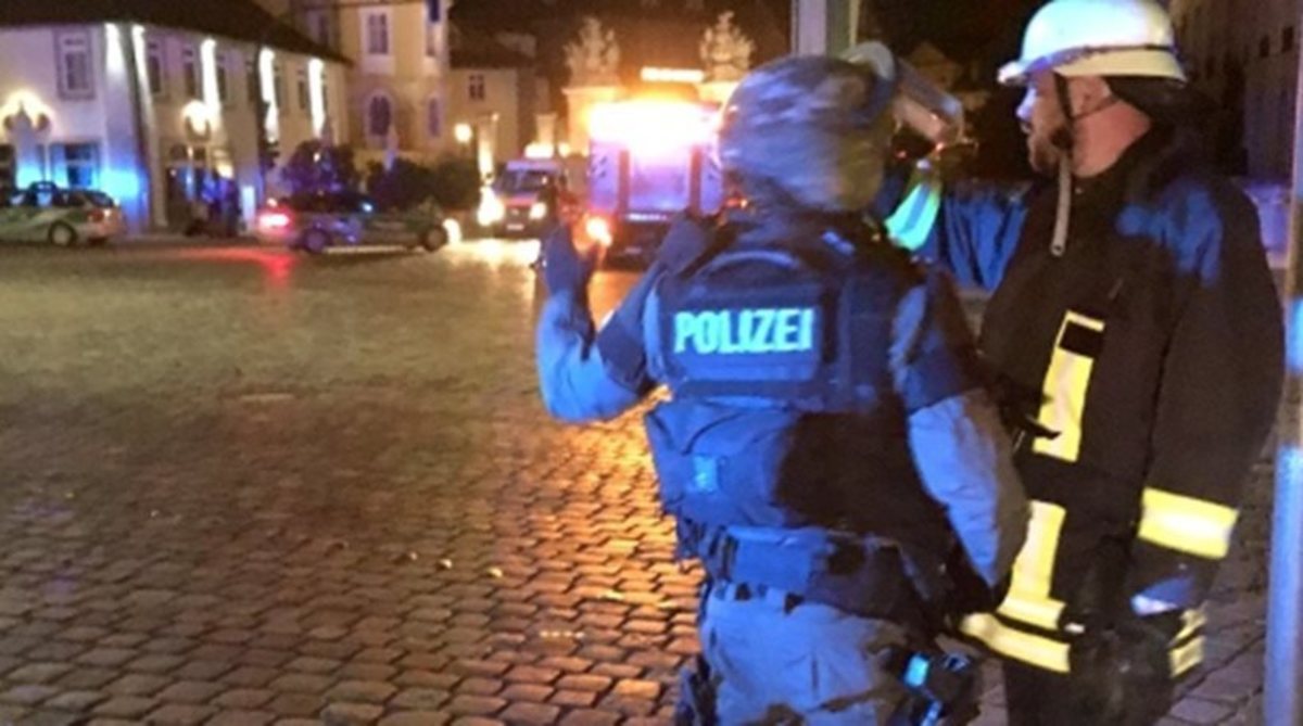 Έκρηξη στη Γερμανία – Σύρος ζώστηκε με εκρηκτικά – 12 τραυματίες στην πόλη Άνσμπαχ κοντά στη Νυρεμβέργη