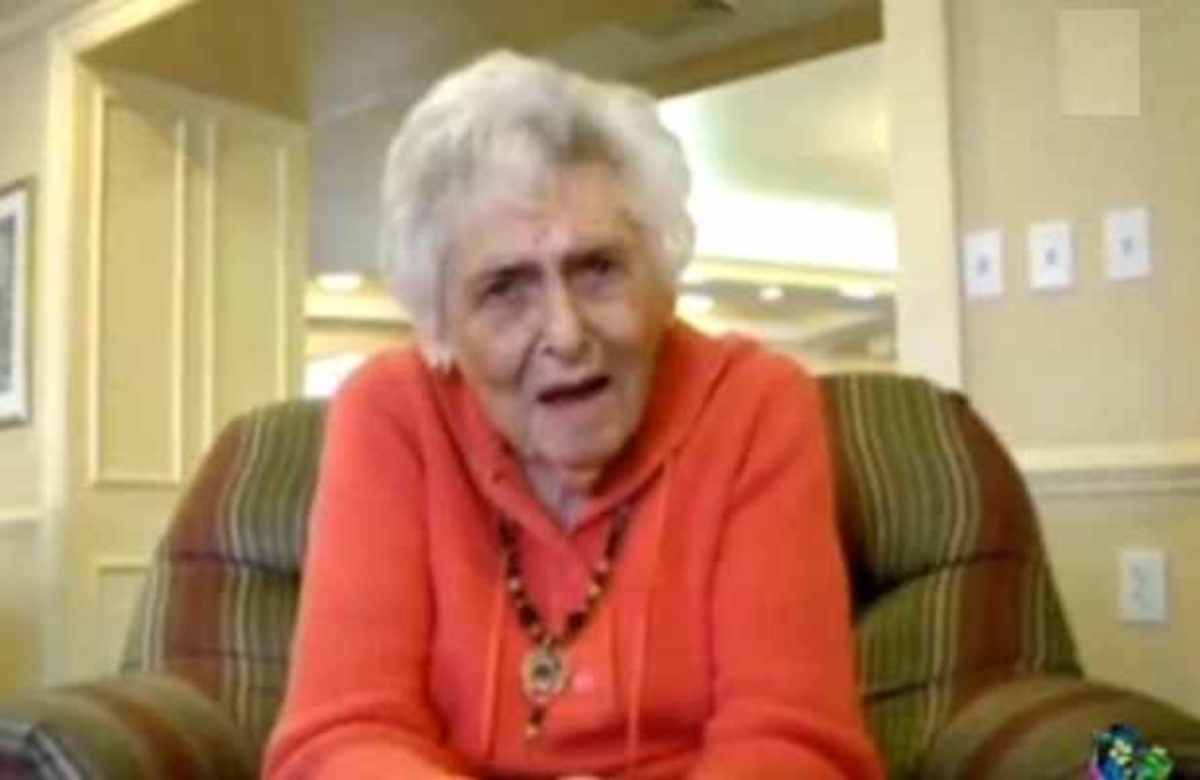 Η μαρτυρία ηλικιωμένης γυναίκας που πέρασε από το κρεβάτι του Τατσόπουλου