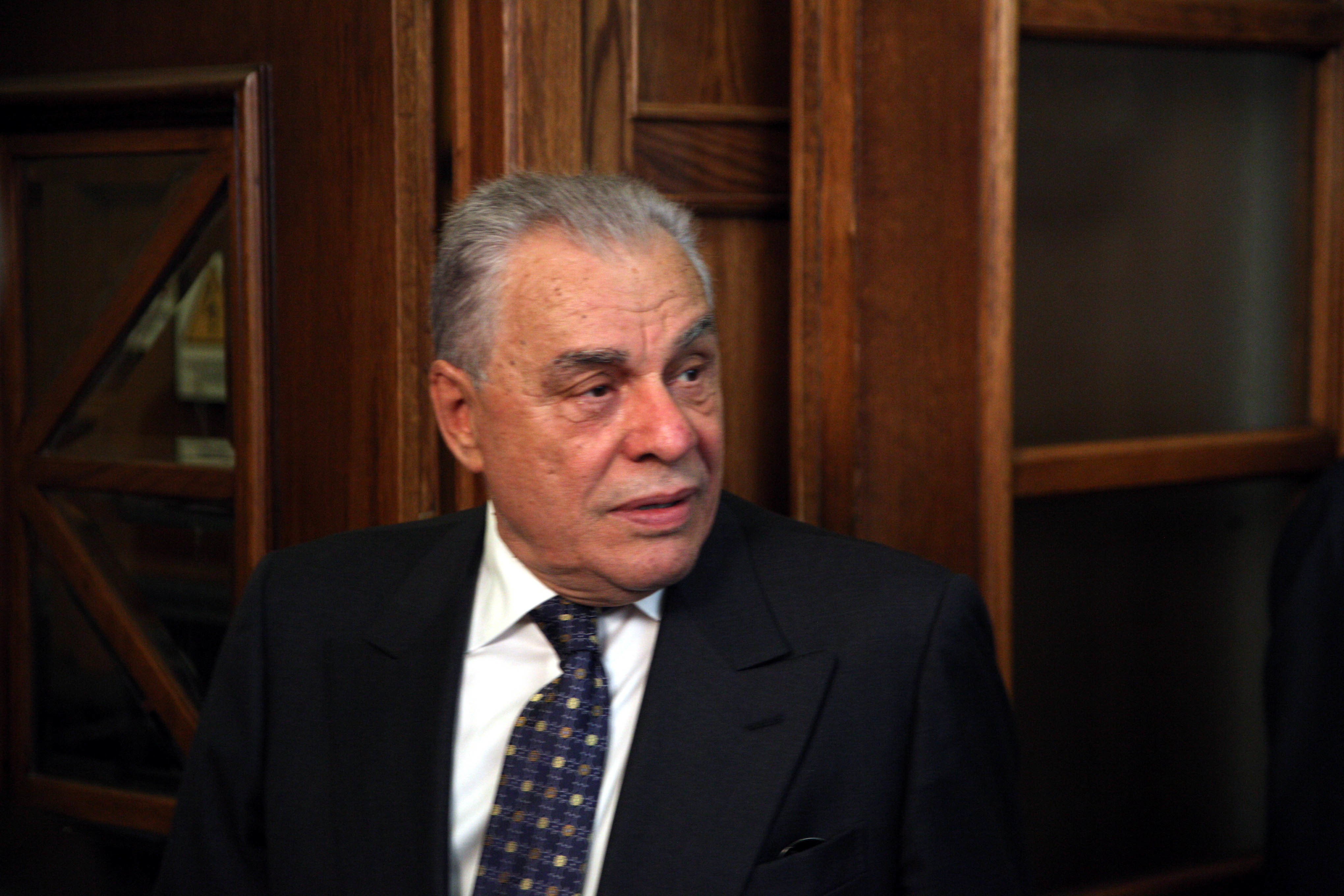 Γιακουμάτος στο Newsit: Δεν επανεξετάζω το άνοιγμα των καταστημάτων όλες τις Κυριακές – Ξεκινάω διαβούλευση από που θα ξεκινήσει