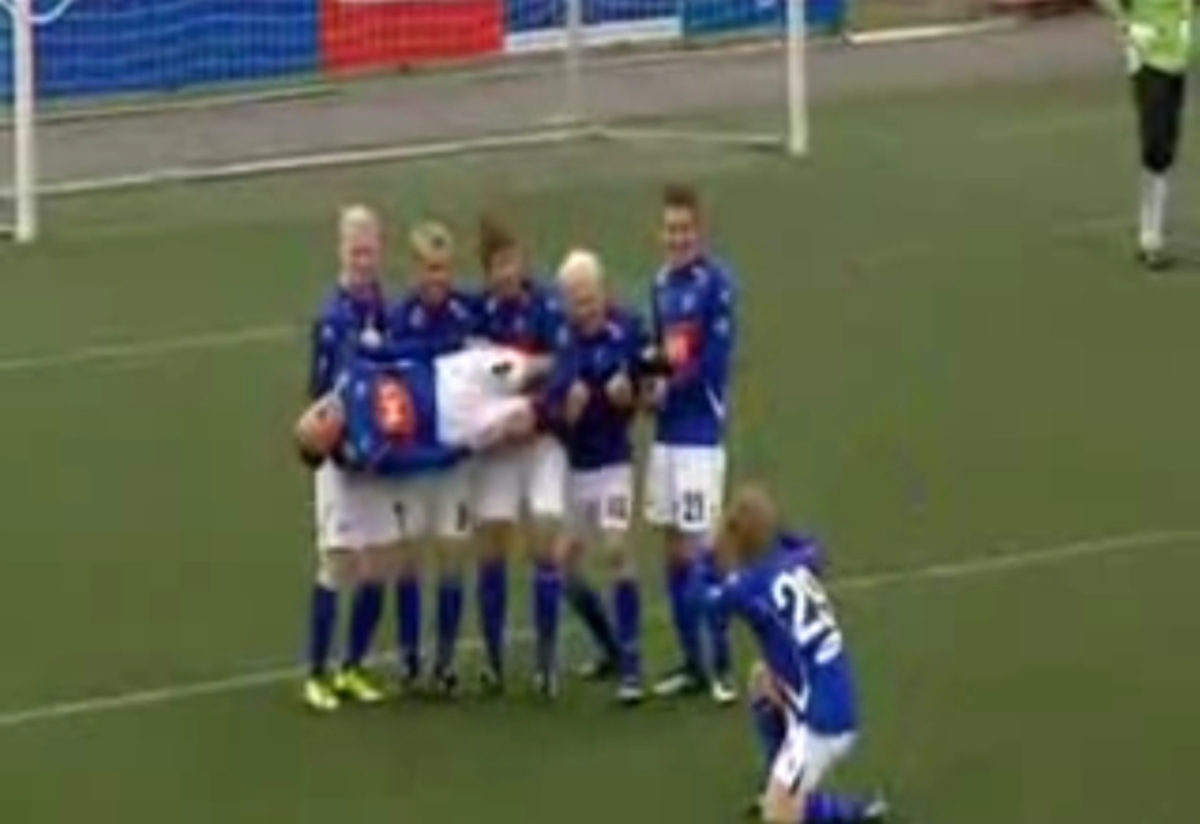 ΑΠΙΣΤΕΥΤΟΣ πανηγυρισμός!