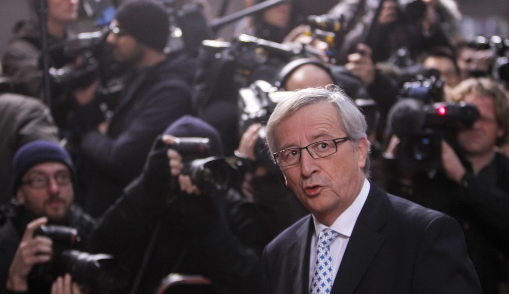 “Μπλόκο” στον Σόιμπλε – Μένει ο Γιούνκερ επικεφαλής του Eurogroup