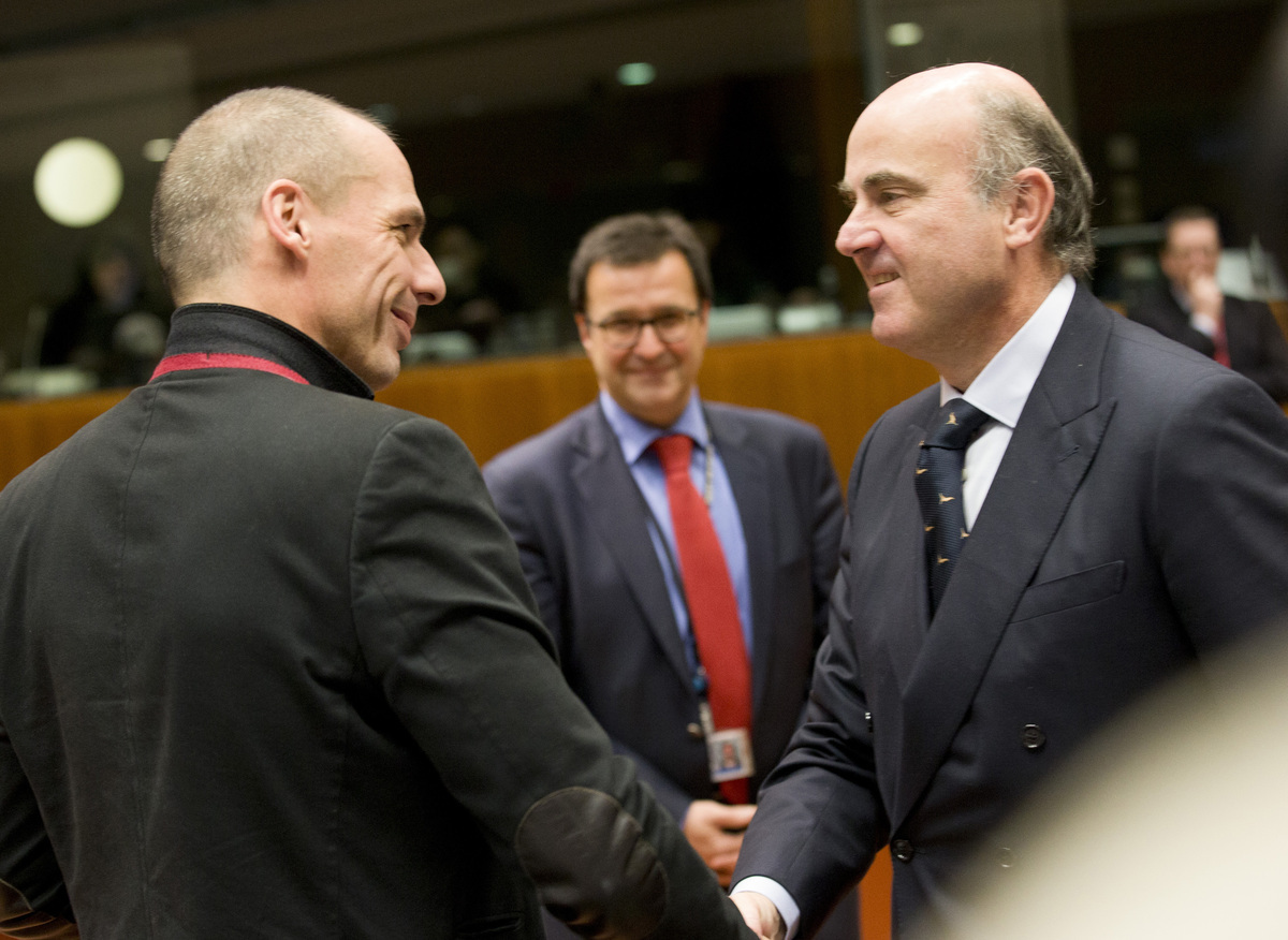 Ισπανός υπουργός και EFSM “τορπιλίζουν” το Μαξίμου – Τρίτο μνημόνιο για 30-50 δισ. ευρώ – Καμία εκταμίευση χωρίς συμμόρφωση με τα μέτρα