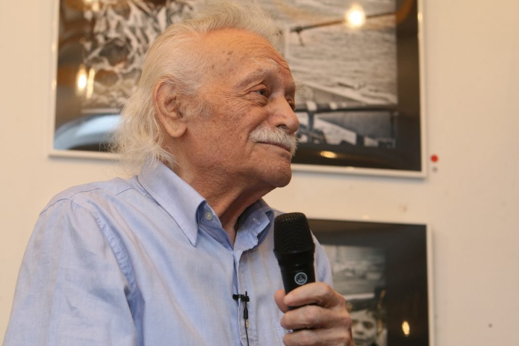 Δεν θα είναι υποψήφιος ο Γλέζος – Μένει στο Ευρωκοινοβούλιο