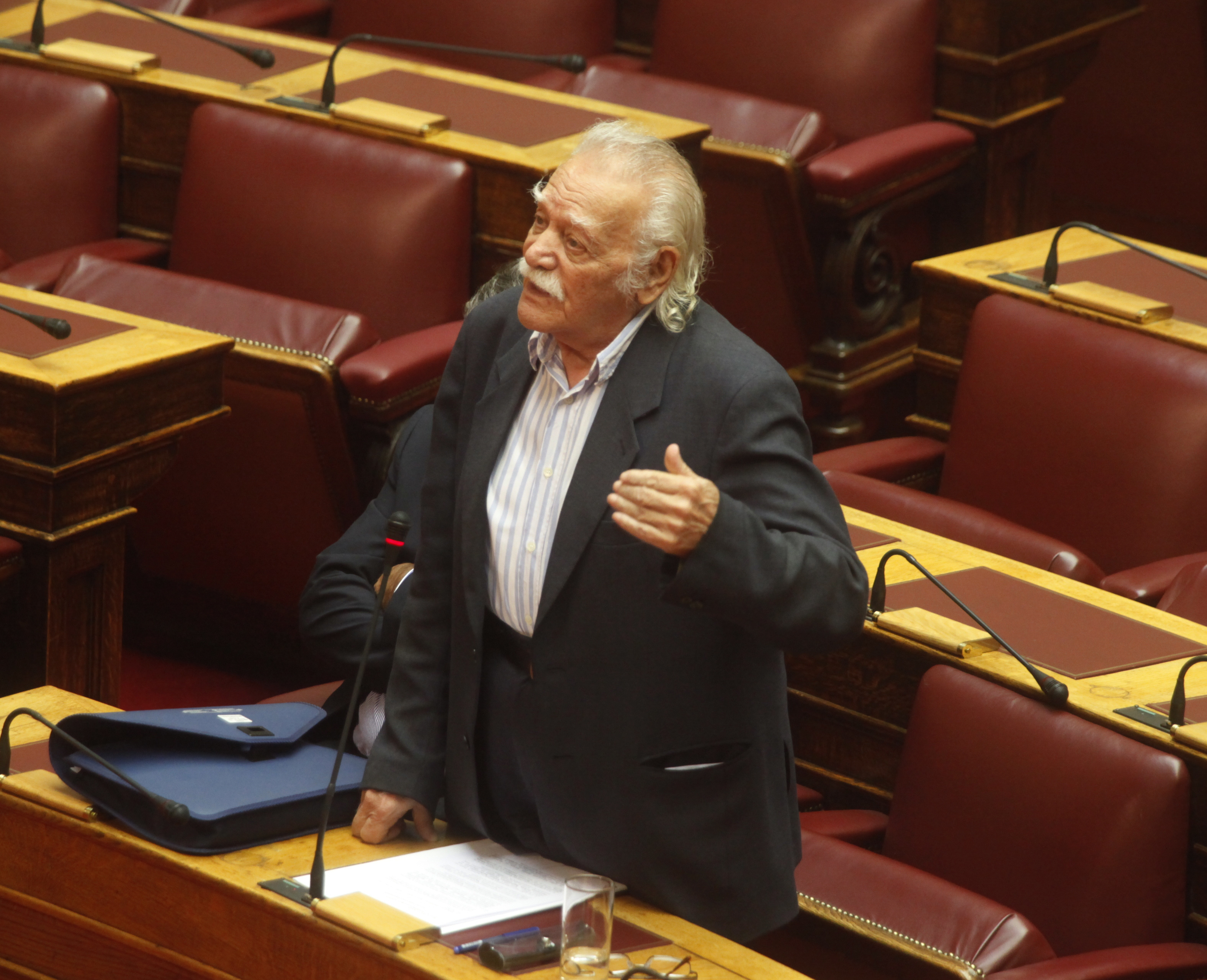 Γλέζος: Η Γερμανία αυτοεξαιρείται των δικών της υποχρεώσεων προς την Ελλάδα