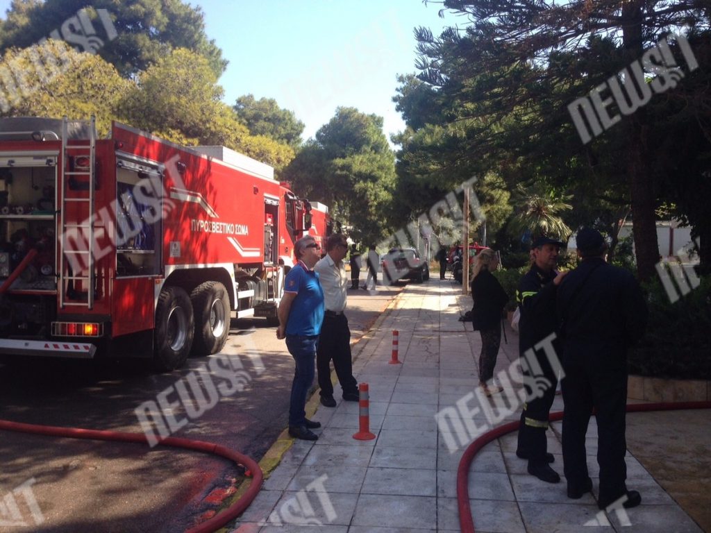 Φωτιά σε ξενοδοχείο στη λεωφόρο Ποσειδώνος