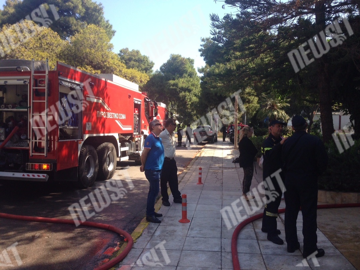 Φωτιά σε ξενοδοχείο στη λεωφόρο Ποσειδώνος