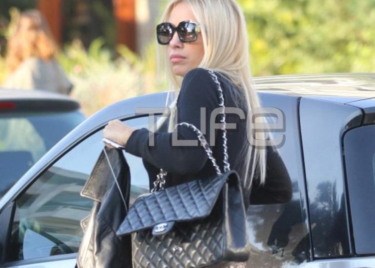 Γωγώ Μαστροκώστα: “Τρέλανε” κόσμο με το σέξι λεοπαρ παντελόνι της! Φωτογραφίες