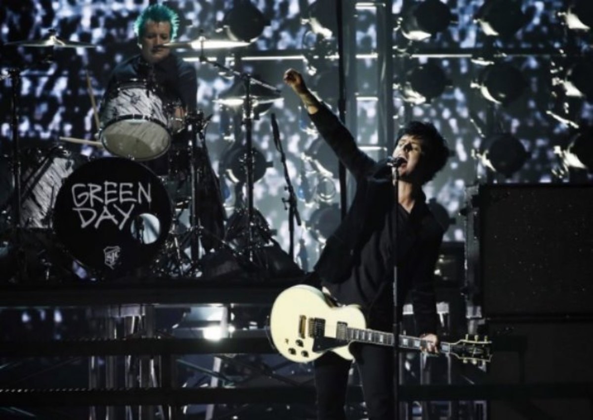 Οι Green Day αποδοκίμασαν τον Ντόναλντ Τραμπ στα AMAS [vid]