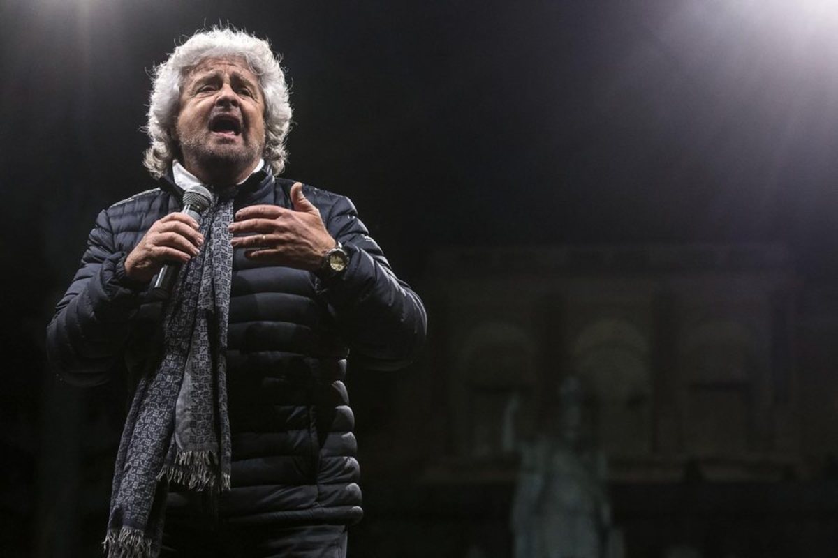 Σάλος στην Ιταλία από ρατσιστικό “αστείο” του Μπέπε Γκρίλο για τον νέο δήμαρχο του Λονδίνου