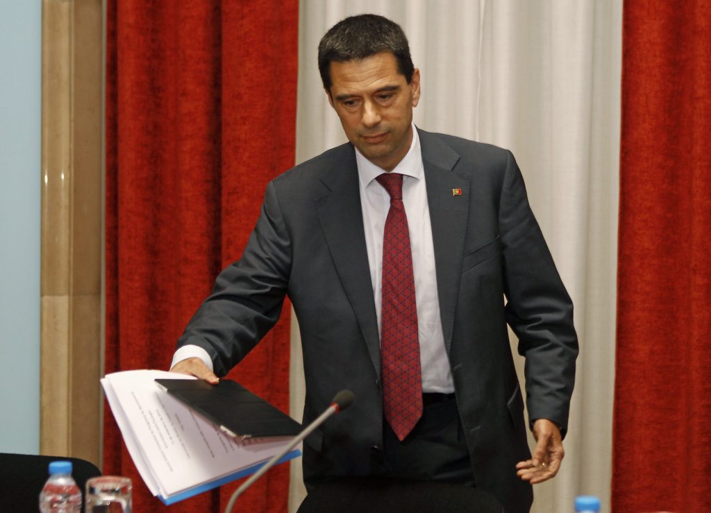 Πορτογαλία: Αύξηση του φόρου εισοδήματος και έκτακτη εισφορά