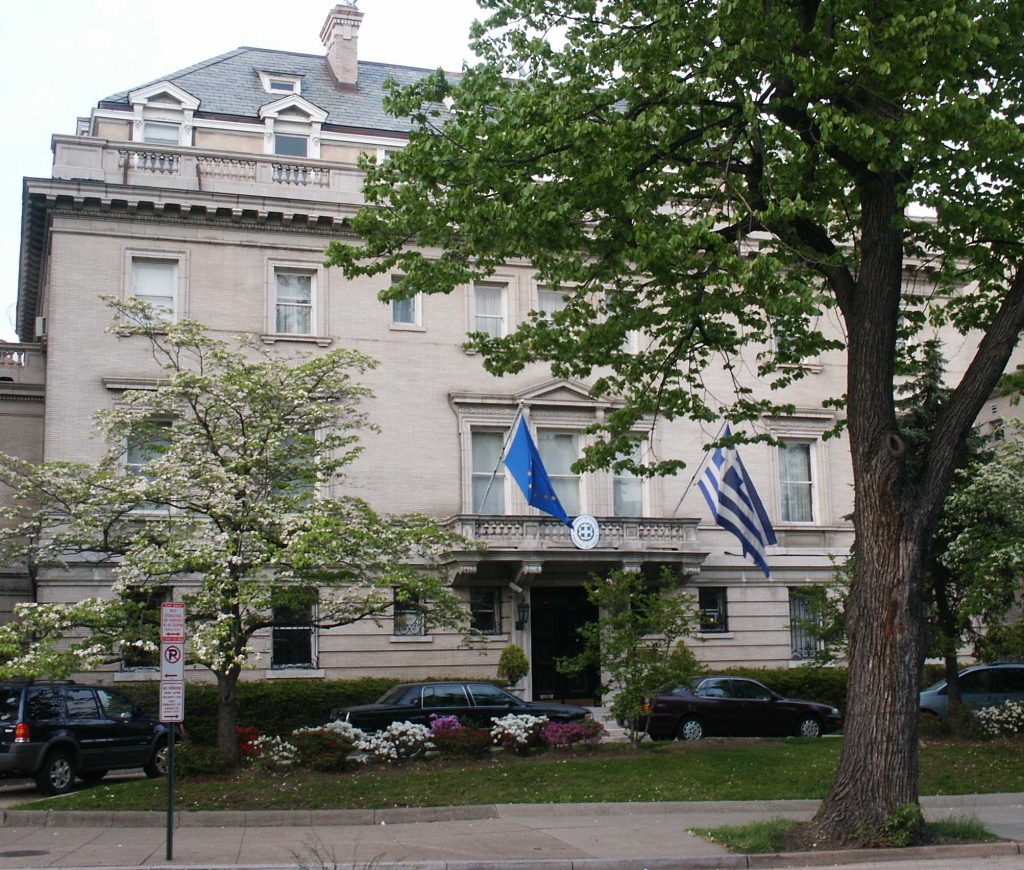 Κατάληψη κτιρίου που ανήκει στην ελληνική πρεσβεία