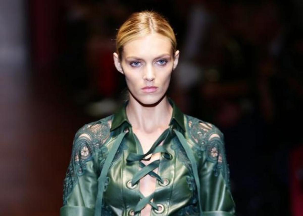 Τι είναι το lace-up trend; Μάθε τα πάντα και δοκίμασέ το!