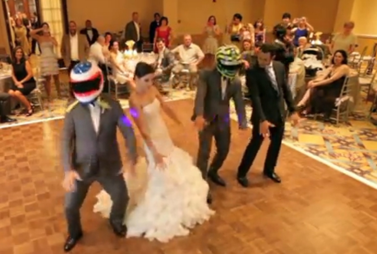 Harlem Shake σε γάμο με πρωταγωνιστή τον Μπαρικέλο! (VIDEO)