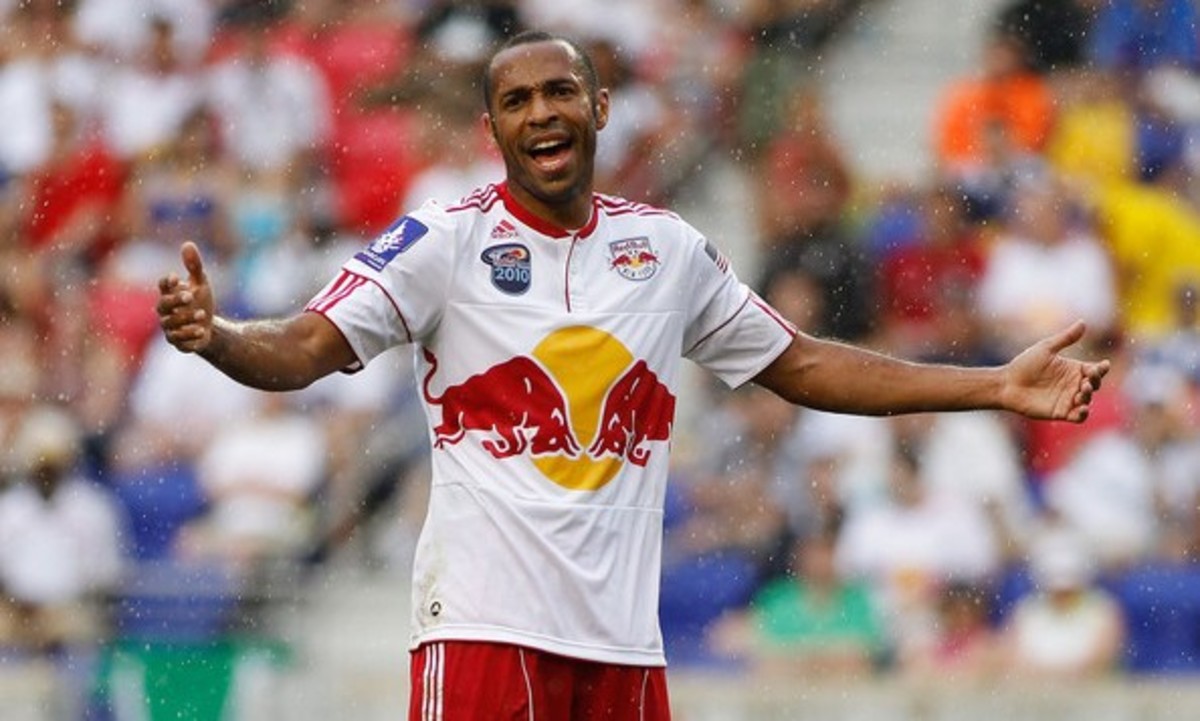 Η τέχνη δεν ξεχνιέται – Εκπληκτικό γκολ του Ανρί (VIDEO)