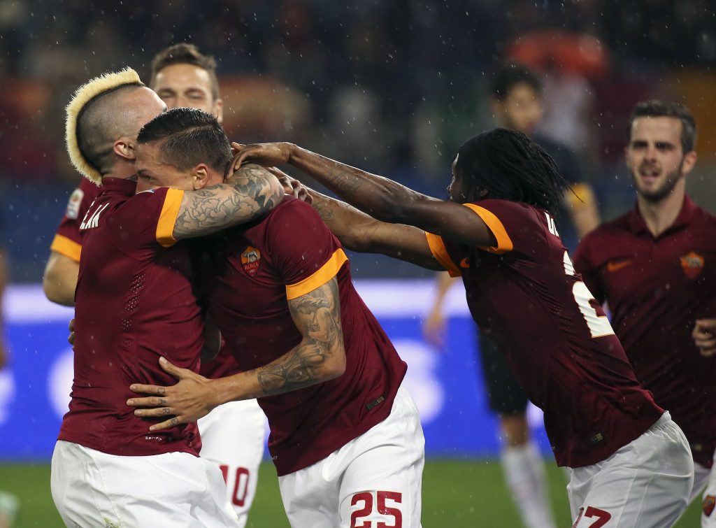 Ασύλληπτο γκολ ο Χολέμπας