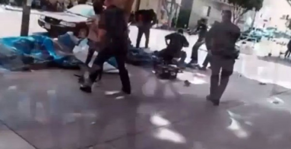 Δολοφονία άστεγου από αστυνομικό