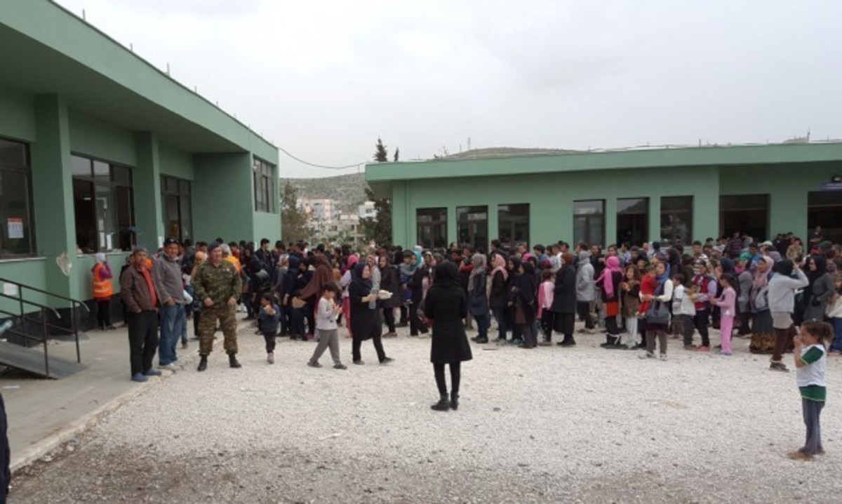 Άθλιες οι συνθήκες εργασίας των στρατιωτικών στα hotspots – Συγκαλούν συνέλευση