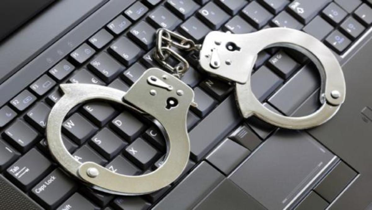 Συνελήφθη 17χρονος hacker, μέλος των Anonymous
