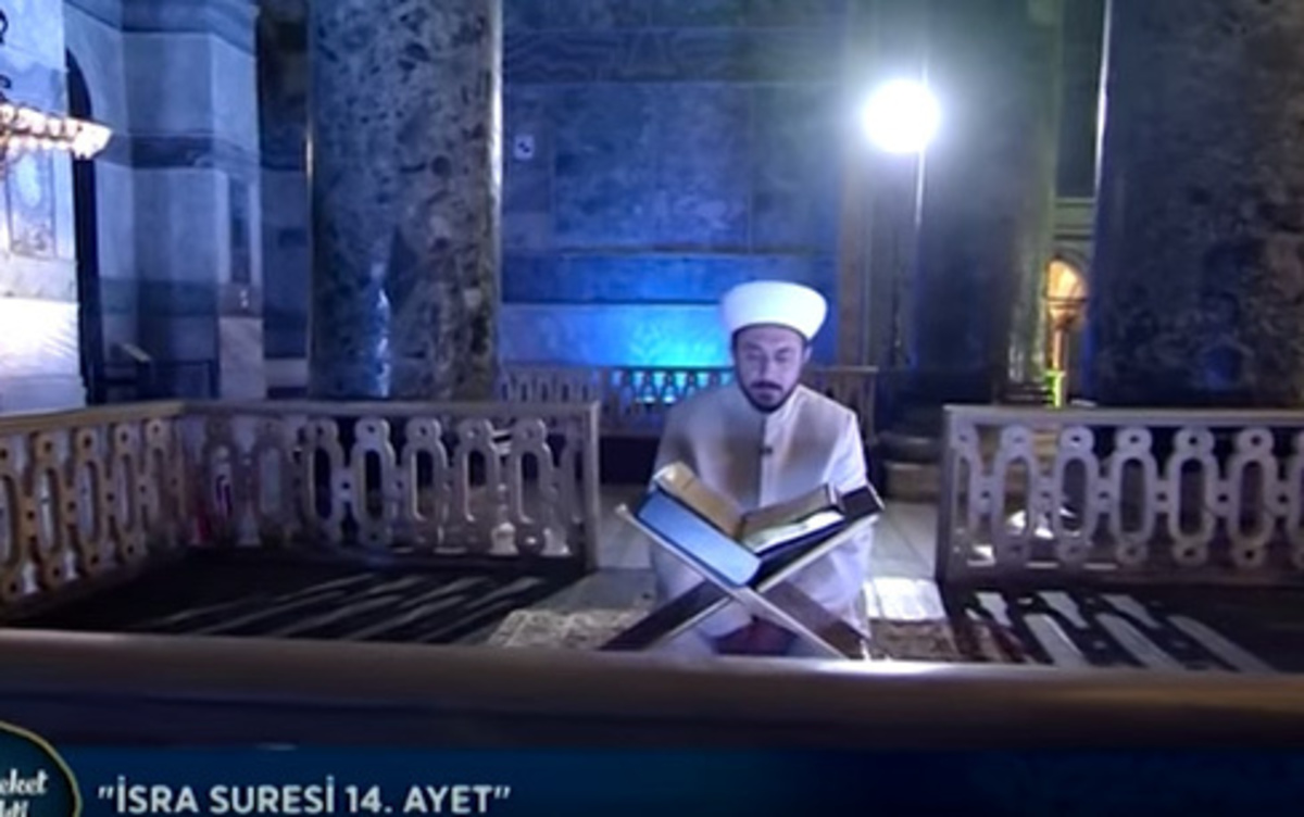 Το είπαν και το έκαναν – Ιμάμης διαβάζει το Κοράνι στην Αγιά Σοφιά – ΒΙΝΤΕΟ
