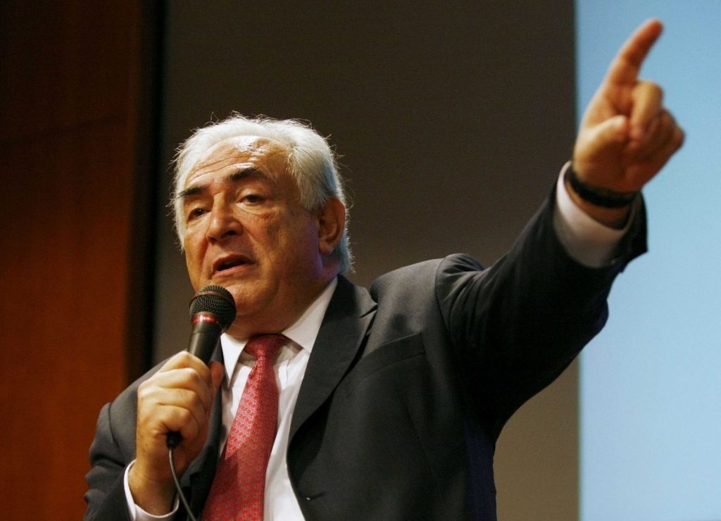 Βίαιες αναταραχές και κοινωνικές εκρήξεις βλέπει ο Στρος – Καν – Και ανάκαμψη στο βάθος…