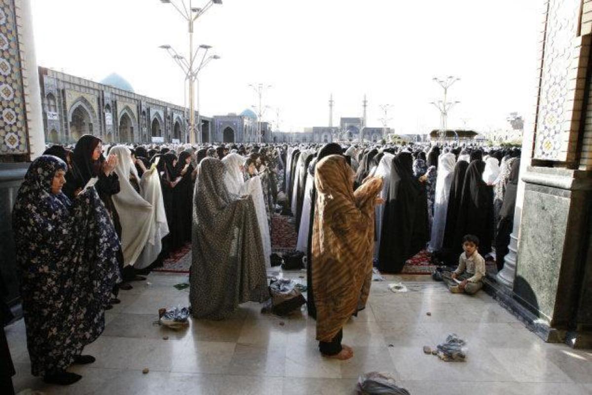 Επίθεση αυτοκτονίας σε τέμενος στο Ιράν